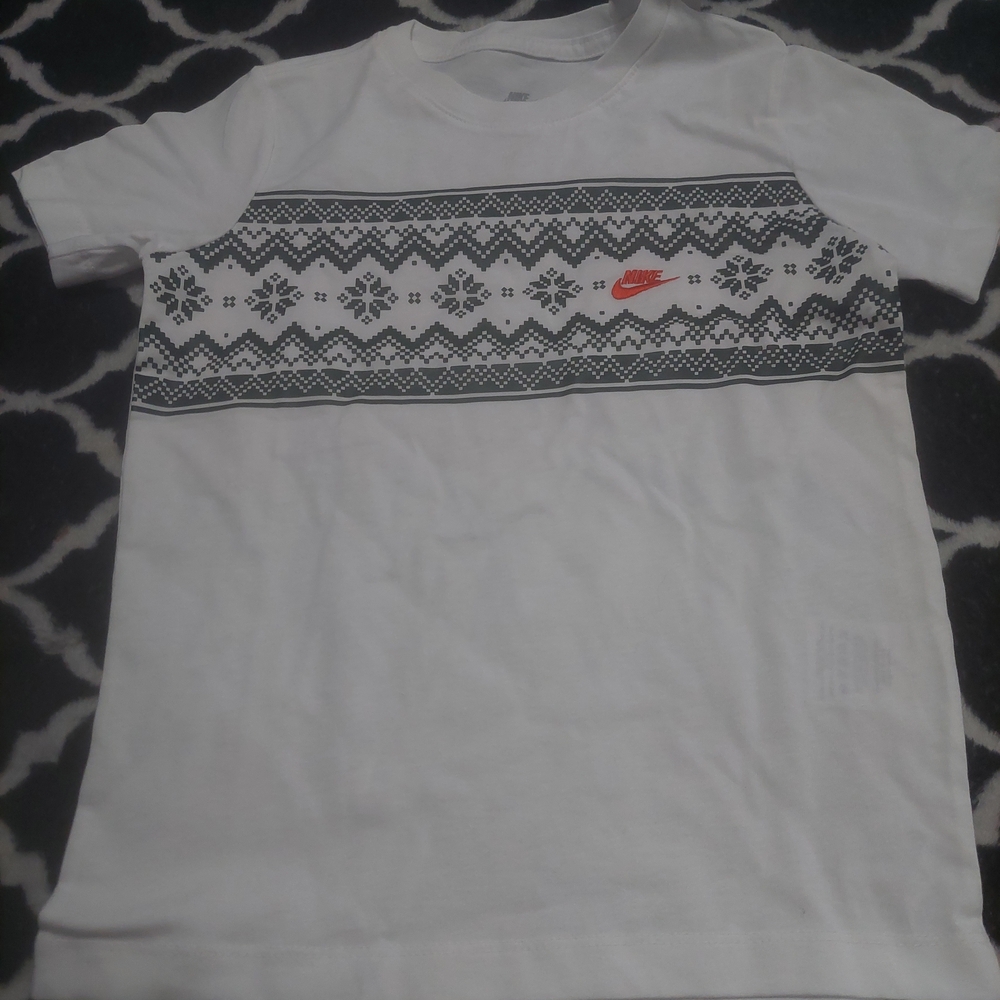 Nike Kids‎ White Graphic T-Shirt Small